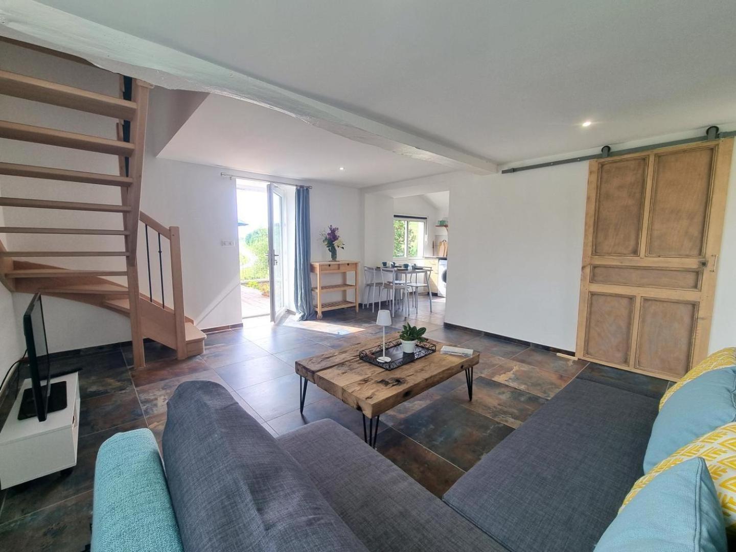La Ferme Des Galoches Bed & Breakfast Villemontais ภายนอก รูปภาพ